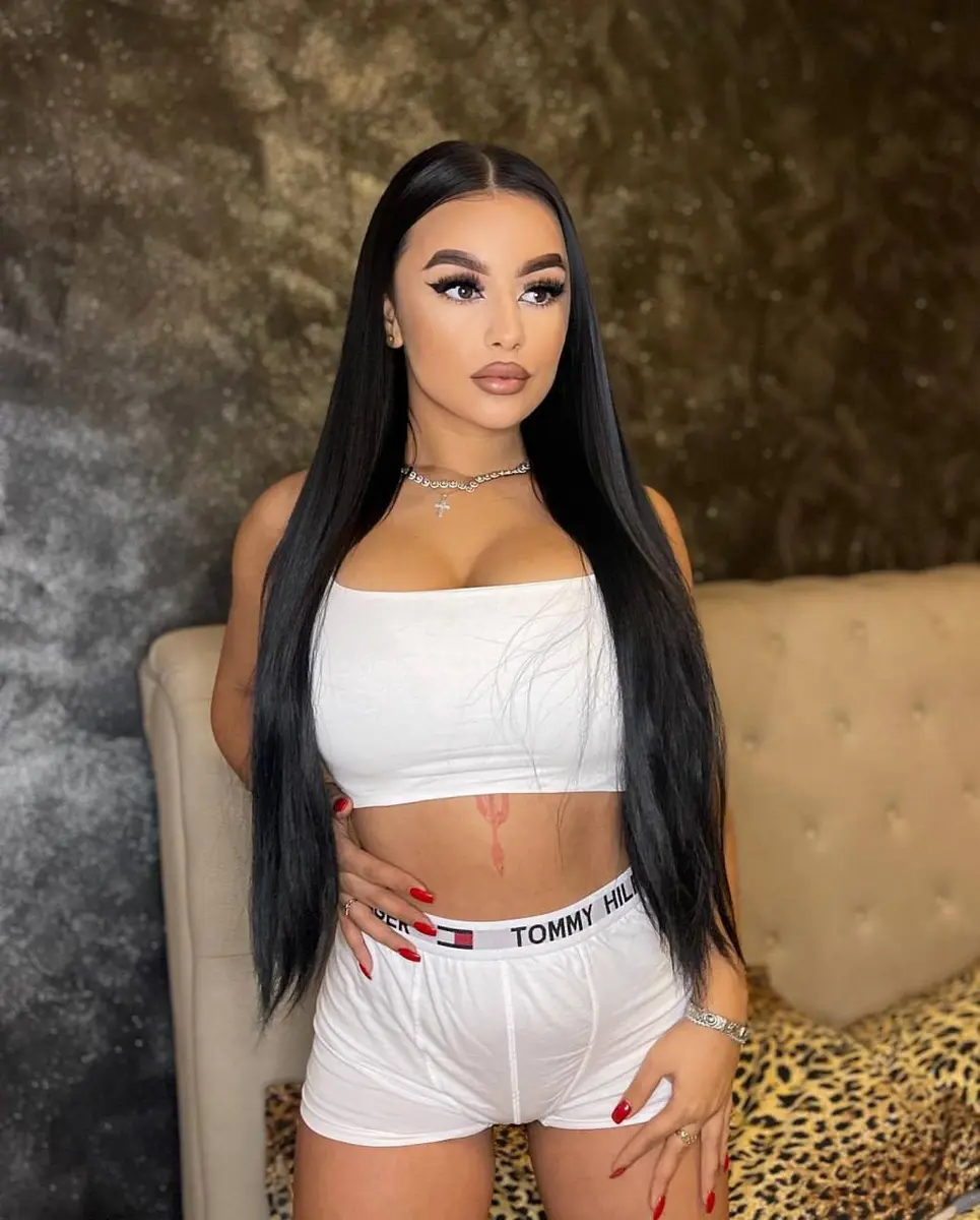 Ava escort in Dubai