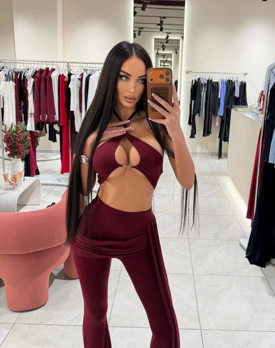 Charlotte escort in Dubai