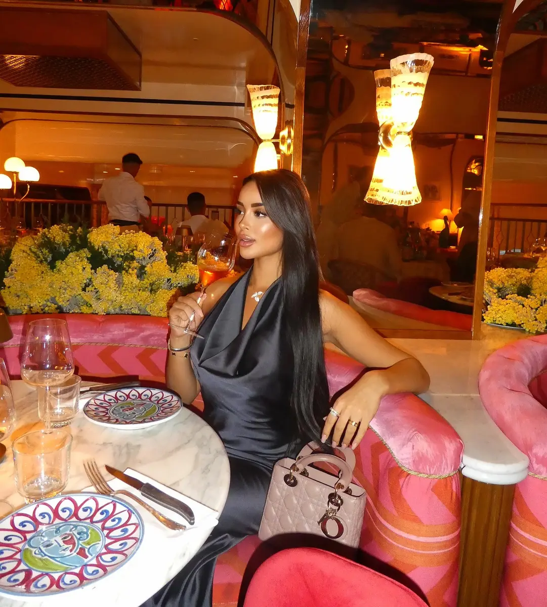 Kari escort in Dubai