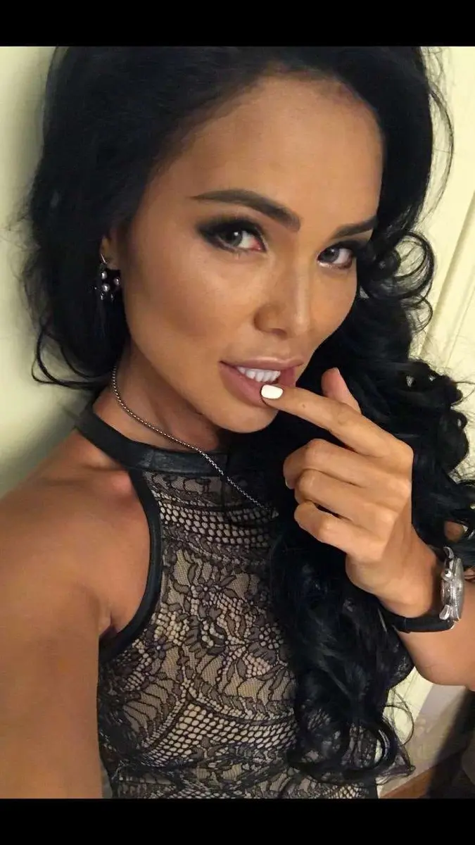 Leo escort in Dubai