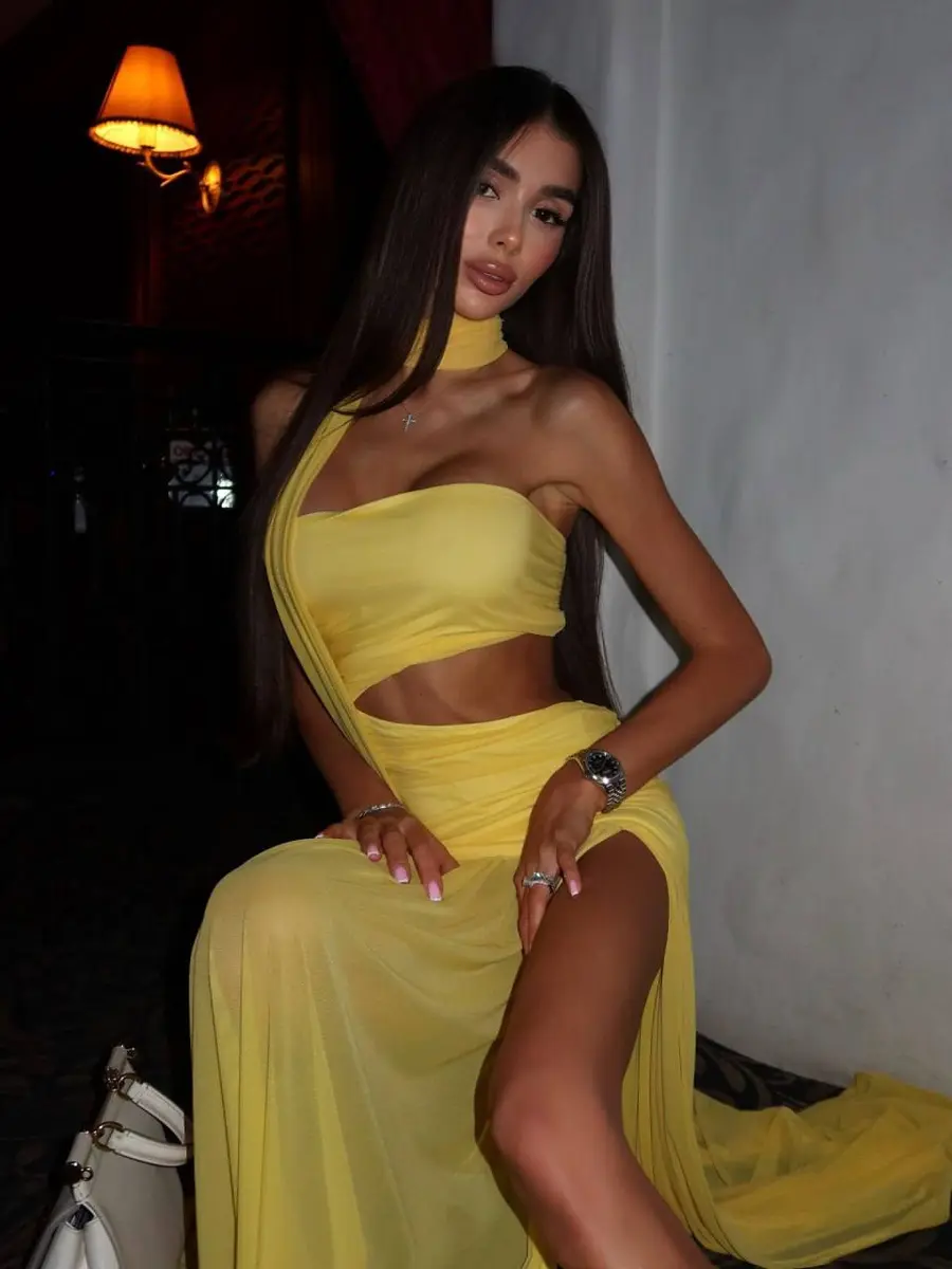 Mia escort in Dubai