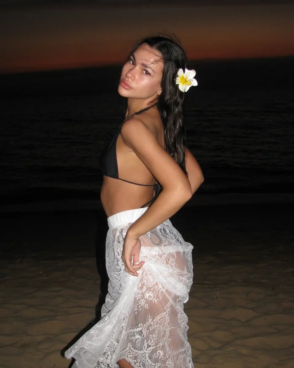 Namibi escort in Dubai