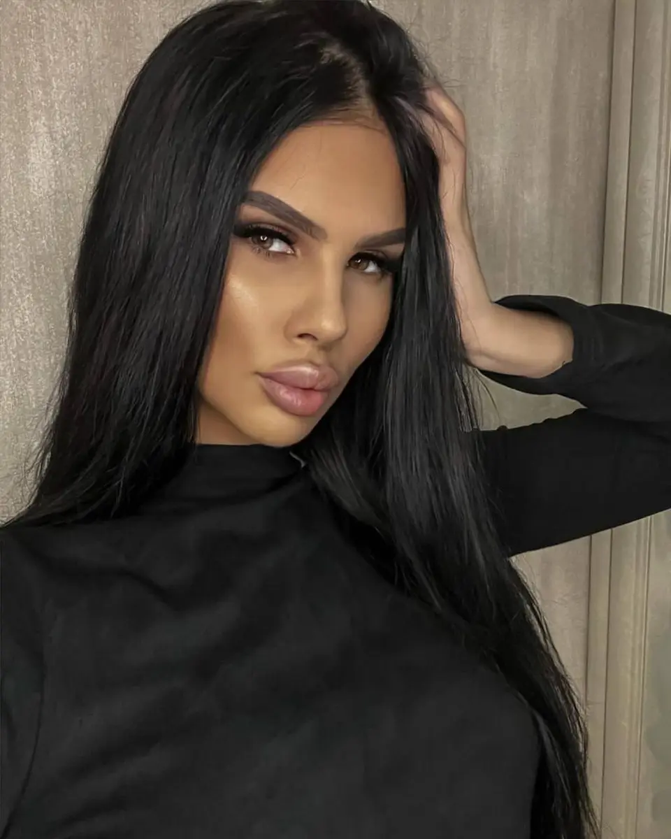 Olivia escort in Dubai