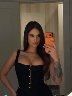 Olivia escort in Dubai