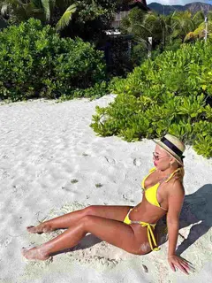 Sarmita escort in Dubai