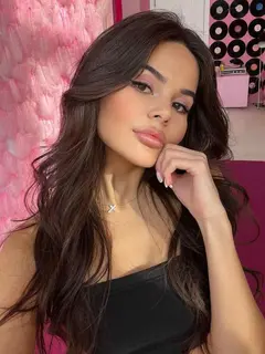 Seltin escort in Dubai